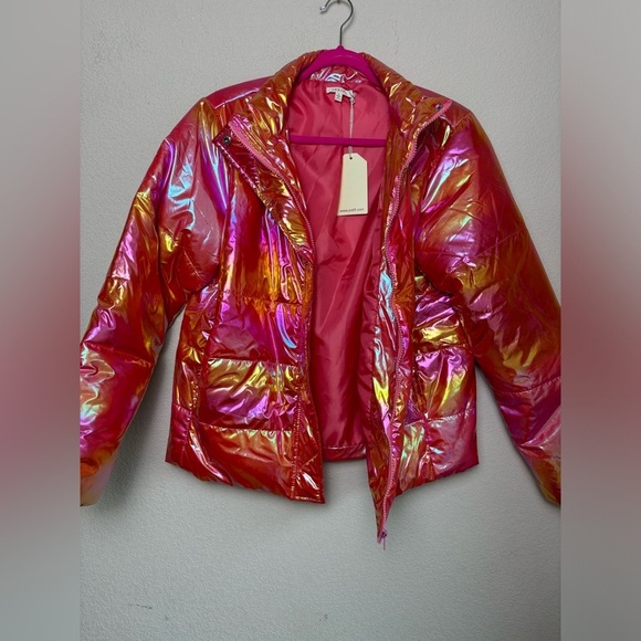 💥12/3 HOST PICK!💥 NWT Jodifl Holographic Pink and Yellow Puffer Jacket S - Picture 2 of 10